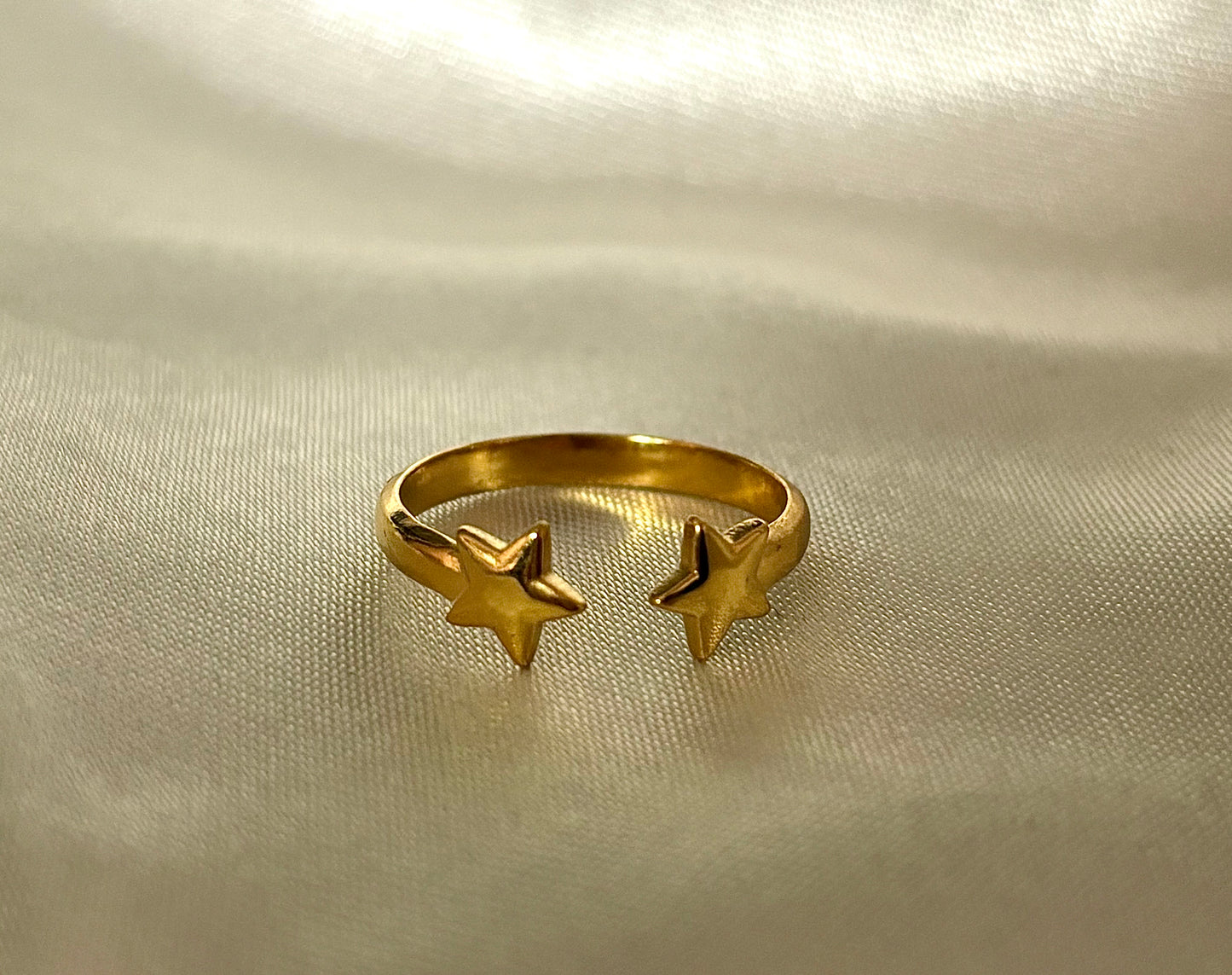 Bague Amance étoile doré en acier inoxydable et ajustable