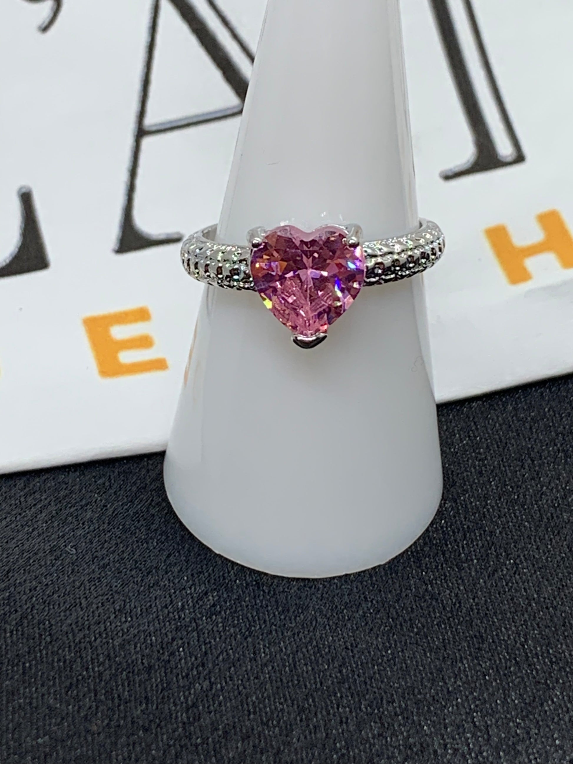 Bague Varades en acier inoxydable, bijou raffiné avec un coeur, idéal pour cadeau, mère, amour ou évènement 