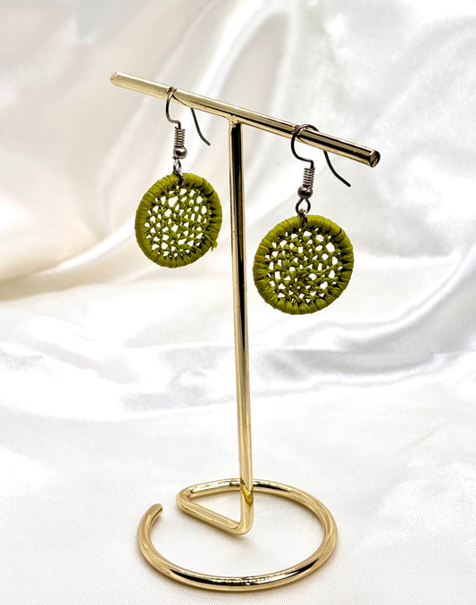 Boucles d’oreilles raphia vertes Anakao, collection Nosy Be, style ethnique Madagascar