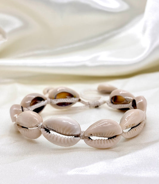 Bracelet en coquillages Cauri Moramora blanc, style Nosy Be