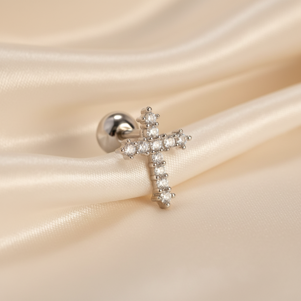 Piercing croix argenté net